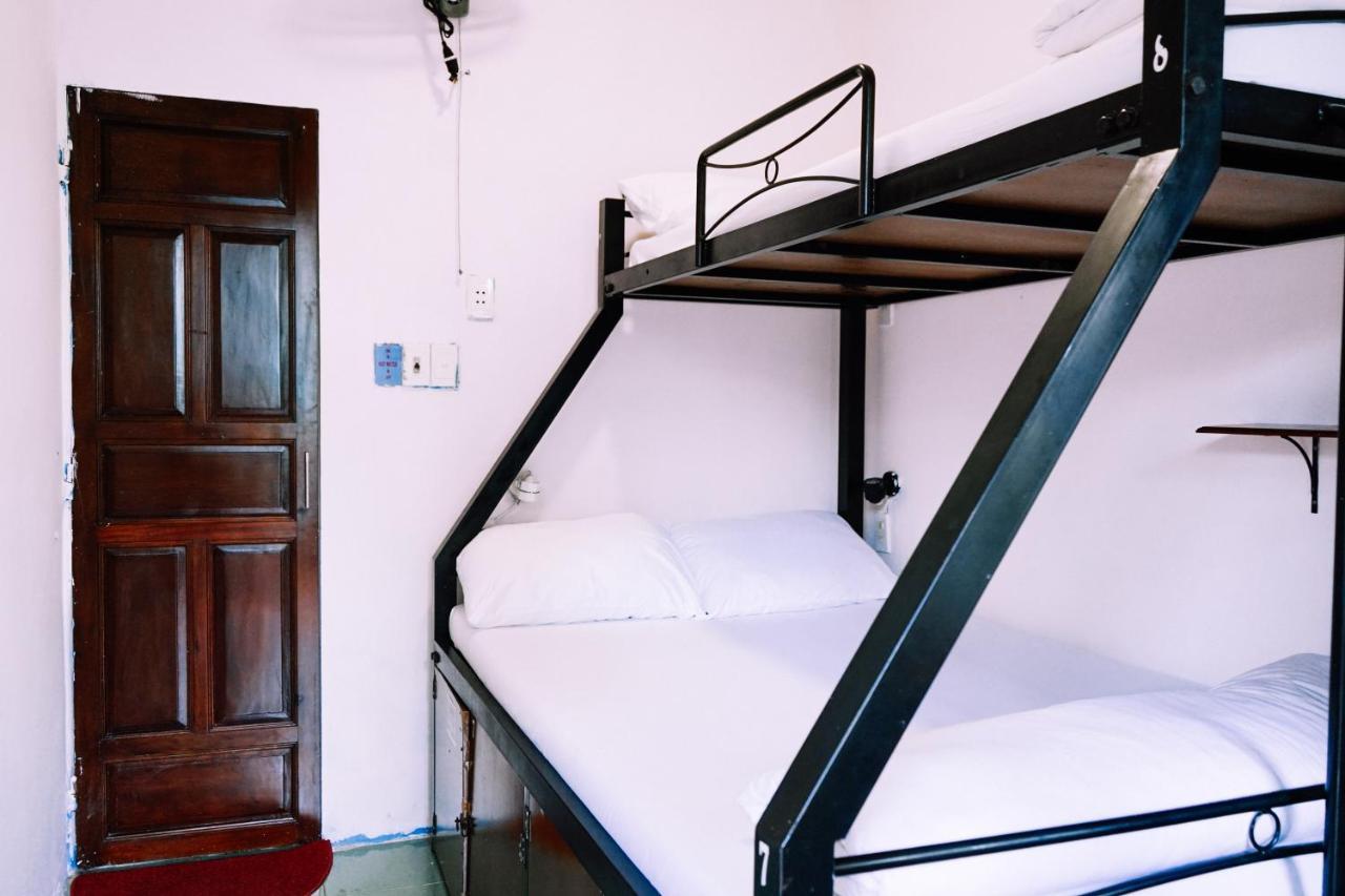Vietnam Backpacker Hostels - フエ エクステリア 写真