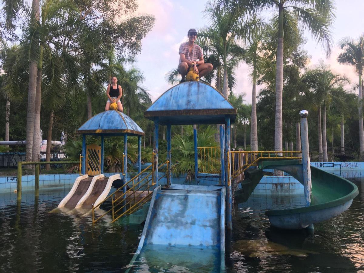 Vietnam Backpacker Hostels - フエ エクステリア 写真