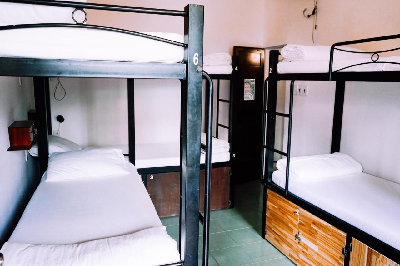 Vietnam Backpacker Hostels - フエ エクステリア 写真