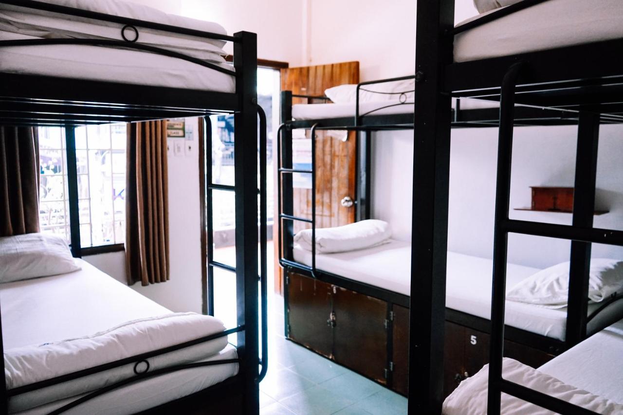 Vietnam Backpacker Hostels - フエ エクステリア 写真